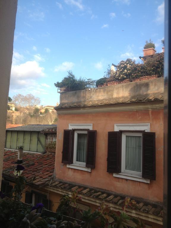 Over The Tiber Loft Apartment Rome Room photo