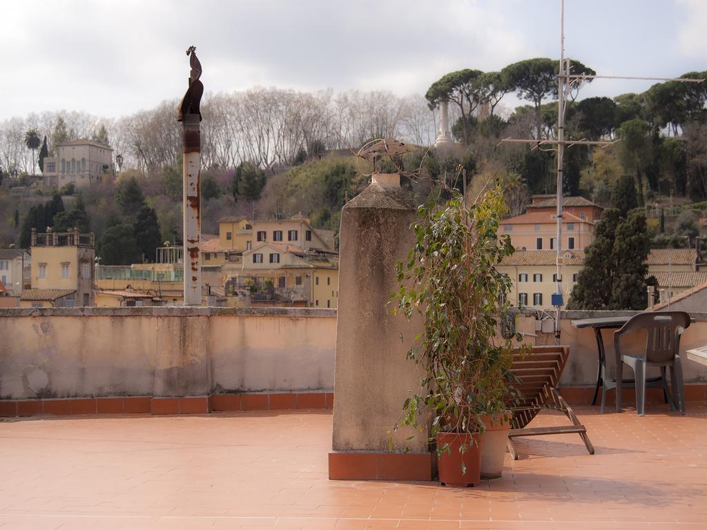 Over The Tiber Loft Apartment Rome Exterior photo