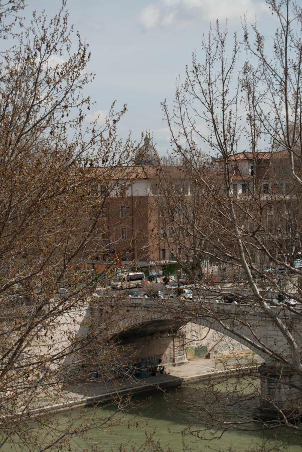 Over The Tiber Loft Apartment Rome Exterior photo